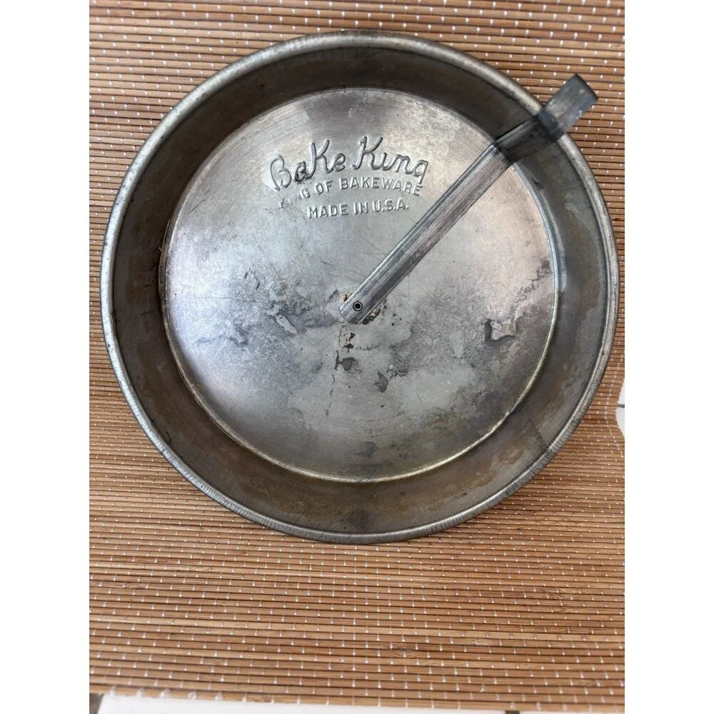Vintage Bake King 2-Piece Round Metal Cake Pan Set 9in x 2in Deep, Made in USA